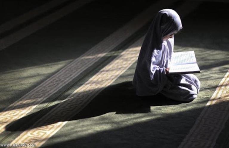 تحفيظ القرآن للنساء عن بعد في الإمارات