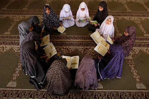 محفظين قرآن بقطر